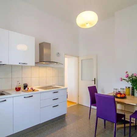Apartment Gardino 1881 Split
