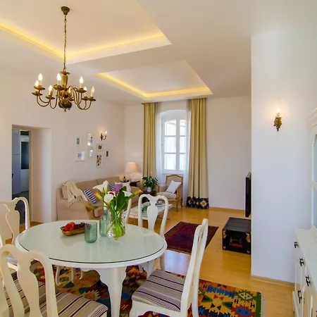 Apartment Gardino 1881 *