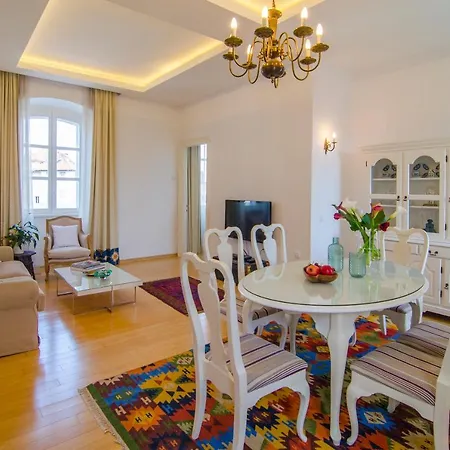 Apartment Gardino 1881